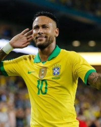 巴西新一期大名单：内马尔归来，西超三星领衔