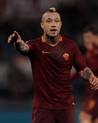 开云体育-纳英戈兰：希望托蒂重返罗马，我仍能在意甲踢球