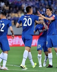 开云体育入口-喜讯！莫雷诺刚重返上海足坛踢友谊赛就强势爆发，单场独造三球