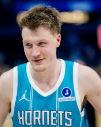 开云体育官网-U21球员单赛季三分榜：克尼佩尔断层领跑 谢泼德有望超三球排第2